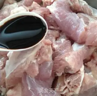 Make Powder rice varnished ribs step 2
