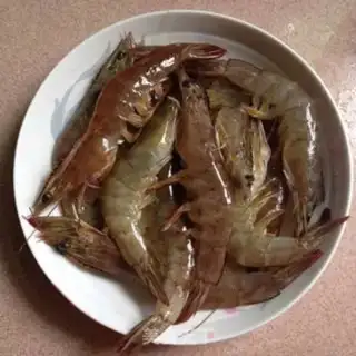 Make Garlic shrimp step 0