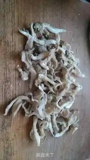 Make Dry pretzels, mushrooms step 1
