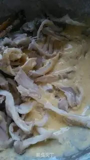 Make Dry pretzels, mushrooms step 4