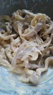 Make Dry pretzels, mushrooms step 5