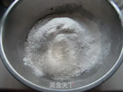 Make Chocolate pineapple step 1