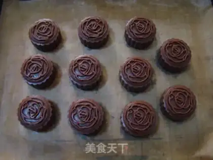 Make Chocolate pineapple step 5