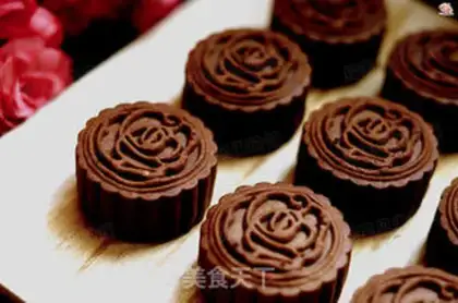 Make Chocolate pineapple step 9