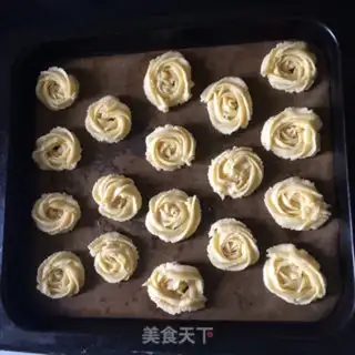 Make Light cream cookies step 4