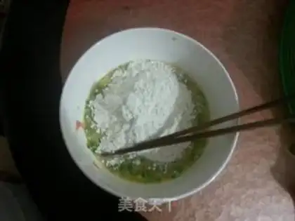 Make Egg pancakes step 1