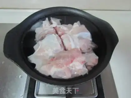 Make ♪ ♪ Roach ♪ step 0