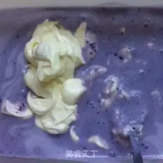 Make Blueberry ice cream step 4