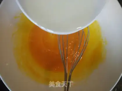 Make Swan Chifeng cake step 3