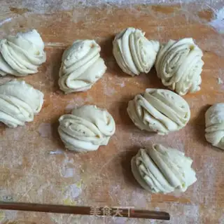 Make Tasty pretzels step 6