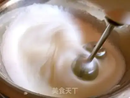 Make Pray for the twilight cake step 8