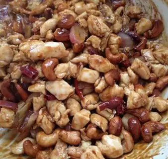 Make Pie pie with cashew nuts step 17