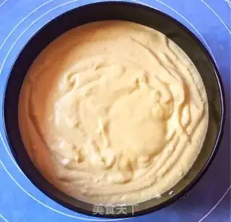 Make Pray for the twilight cake step 14