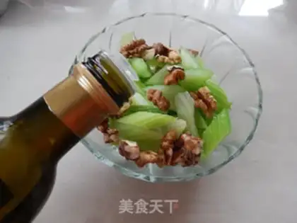 Make Celery walnut salad step 4