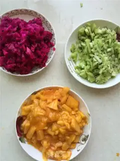 Make Dazzling yogurt cups step 2
