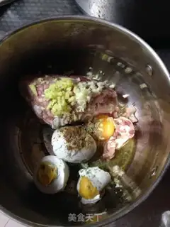 Make Salted eggs and yellow meat step 1