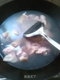 Make Red burning of pigs