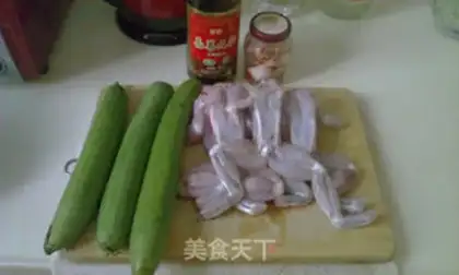 Make Pepper-cracker frog steamed silk melons step 0