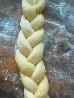 Make Little braid bread step 3