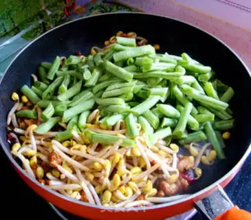 Make Steamed halogen noodles step 9