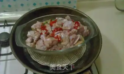 Make Pepper-cracker frog steamed silk melons step 5