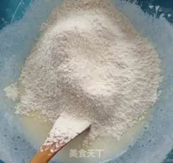 Make Yogurt-coloured chili cake step 3