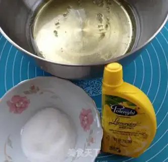 Make Yogurt-coloured chili cake step 6