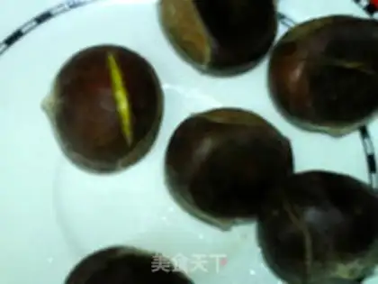 Make Chestnut black soy milk step 5