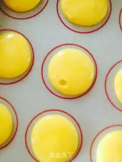 Make Little yolk cookies step 5