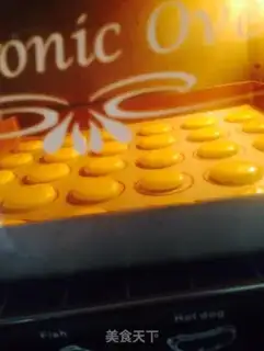 Make Little yolk cookies step 7