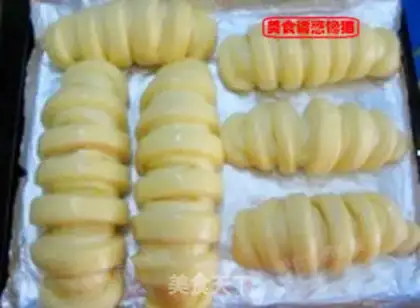 Make caterpillar cider bread step 6