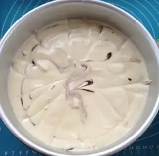 Make Yogurt-coloured chili cake step 19