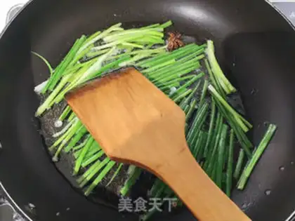 Make Onion noodles step 0