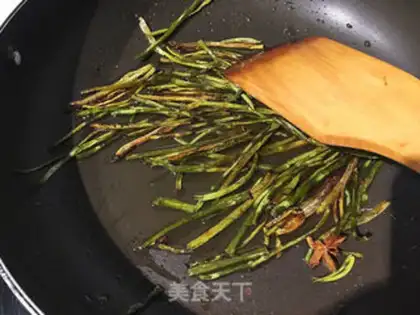 Make Onion noodles step 2