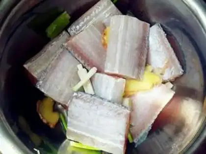 Make Red-fried fish step 0