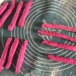 Make The embroidery burger step 9