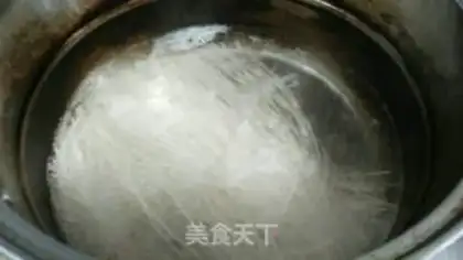 Make Onion noodles step 1