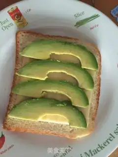 Make Avocado sandwich step 1
