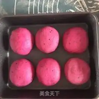 Make Bear squeezes bread step 10