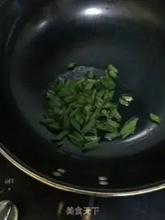Make Onion noodles step 1