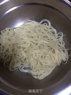 Make Onion noodles step 6