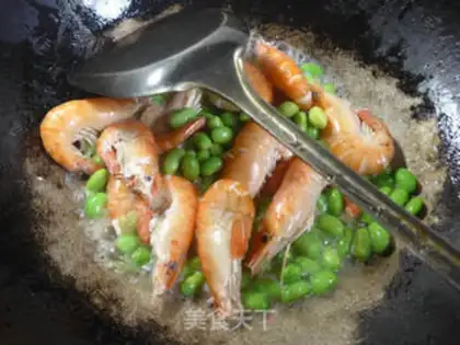 Make Bean fried shrimp step 7