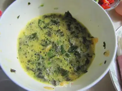 Make Sour shrimp fried eggs step 2