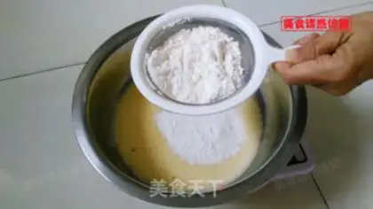 Make Milky Chifeng cake step 1