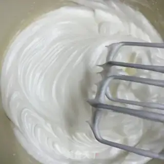 Make Paper cream cake step 1