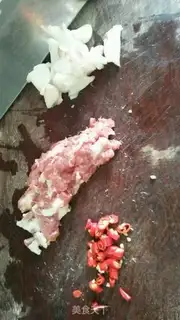 Make The meatloaf and the sunflower step 1