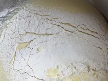 Make Cake cream flowers step 2