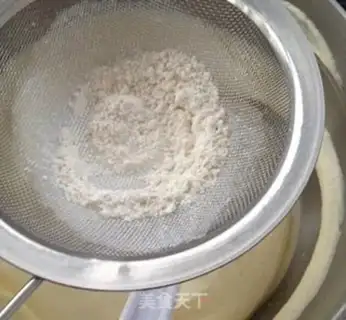Make Sakura twilight roll step 10