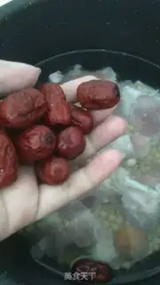Make Pork bones from the soybeans step 1