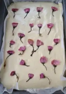 Make Sakura twilight roll step 14